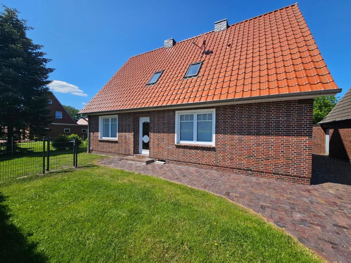 Ferienhaus Uttied Berumbur Екстериор снимка